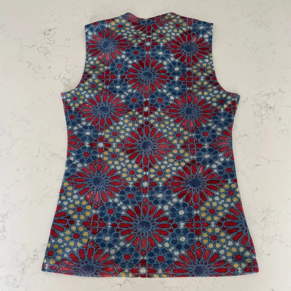 Chaps Denim Sleeveless V Neck w Frills Lined Print Top Blue Red Gold Sz S - Picture 5 of 9